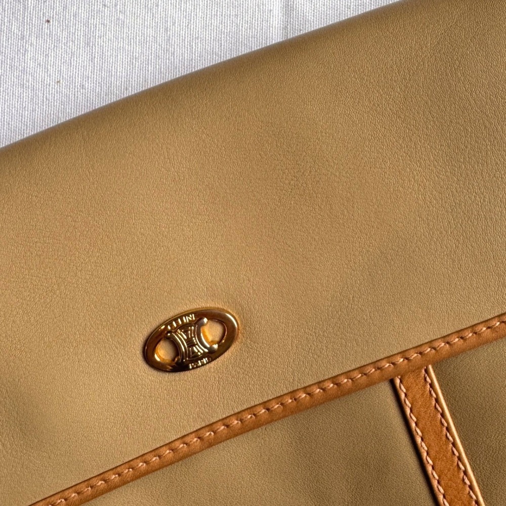 Vintage Celine Paris Triomphe Leather Chain Crossbody Tan Gold Hardware Flap - Picture 2 of 10